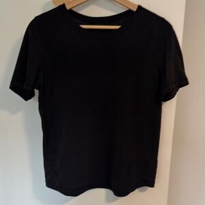 Lululemon Black Short Sleeve Tee